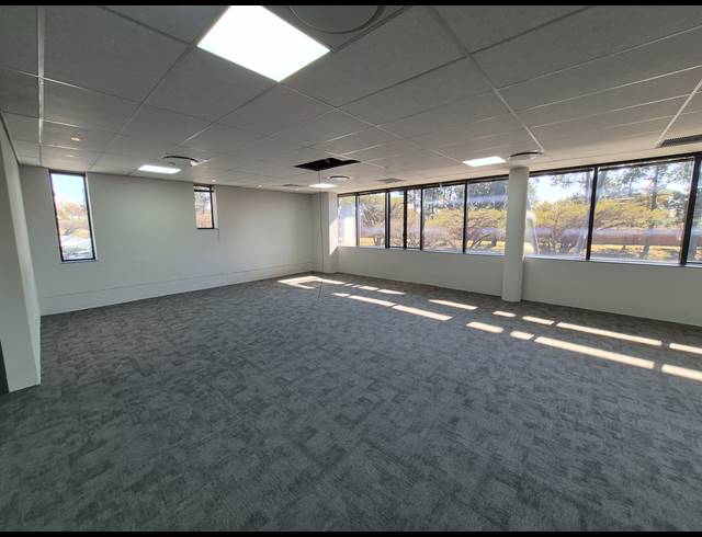 282M² OFFICE TO LET IN WOODMEAD